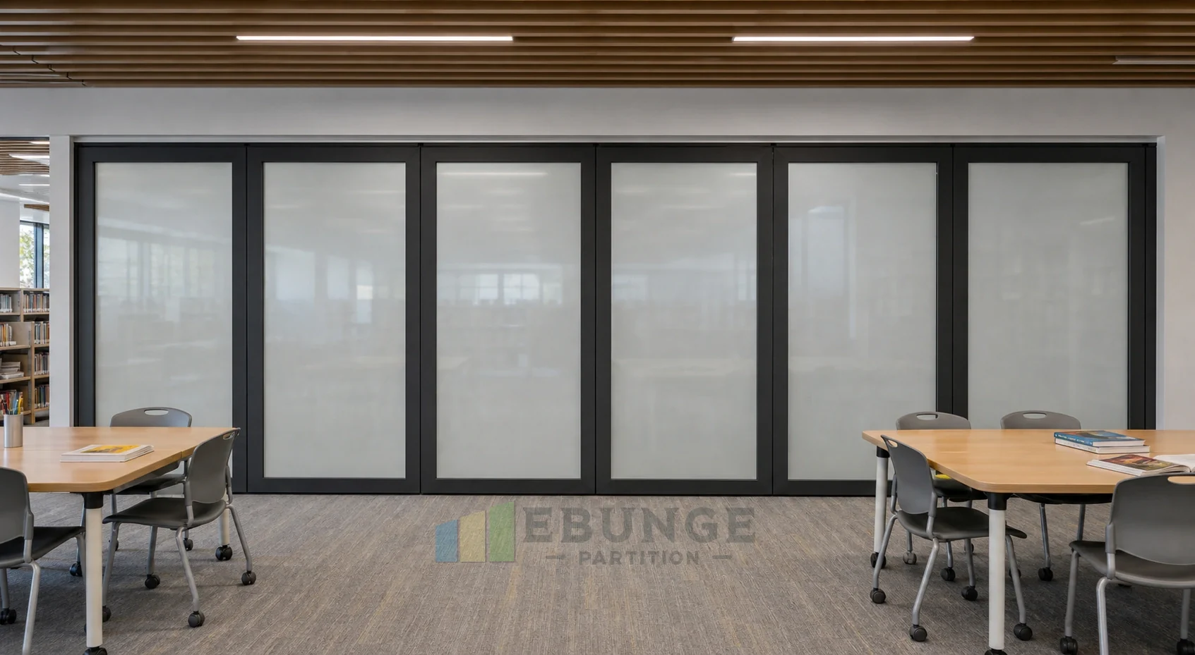 Planificación acústica de salas de eventos de bibliotecas públicas con paredes de vidrio móviles — vista de la aplicación de apertura, concepto explicativo de pared de vidrio móvil EBUNGE